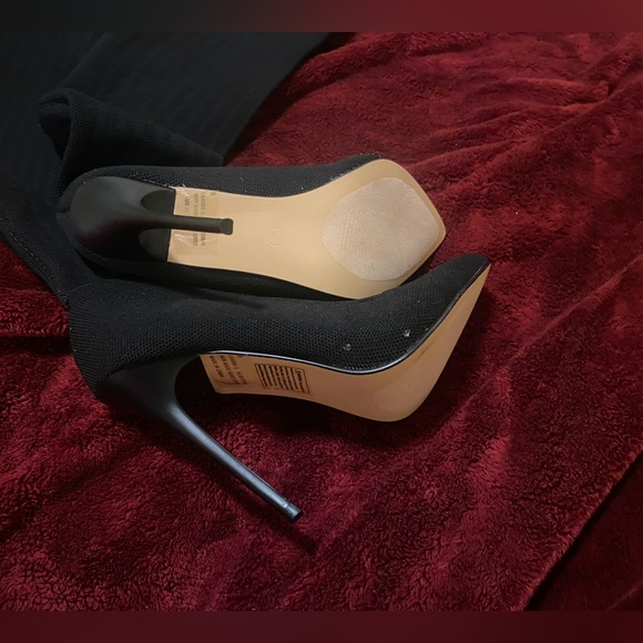 Needs More Attention Knit Over The Knee - Picture 4 of 9